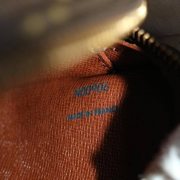 LOUIS VUITTON Monogram Saint Germain 28 Shoulder Bag - Picture 11 of 16